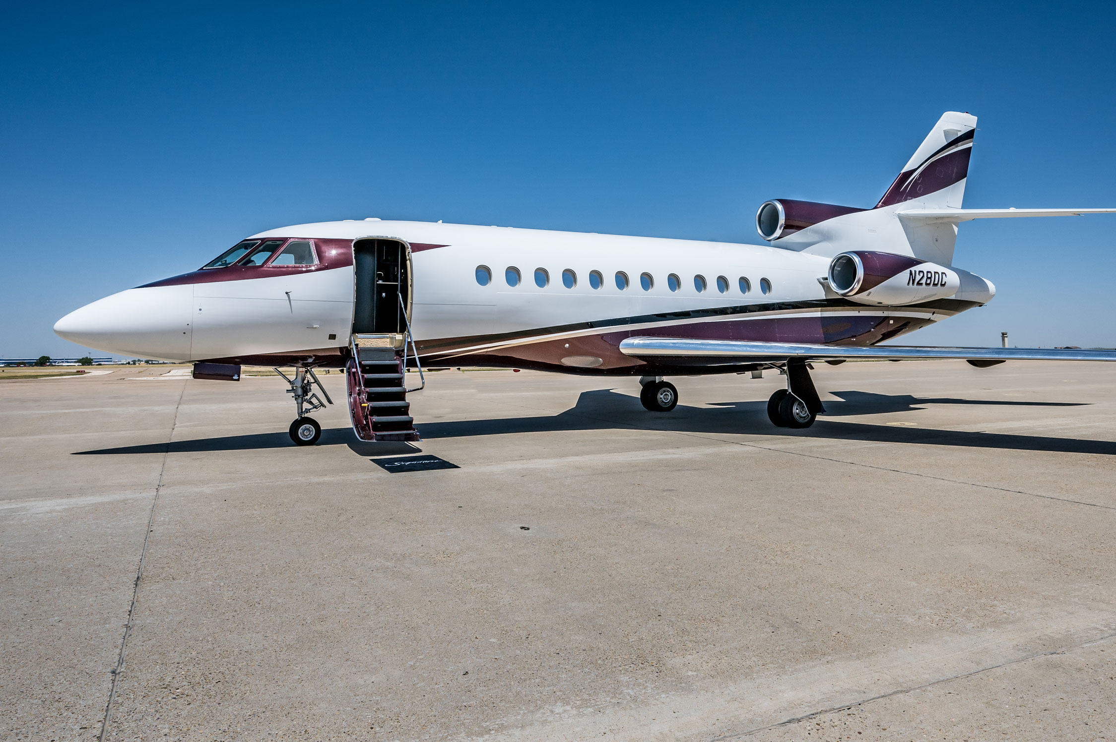 Heavy / Large-Cabin Jet (Challenger, Falcon)